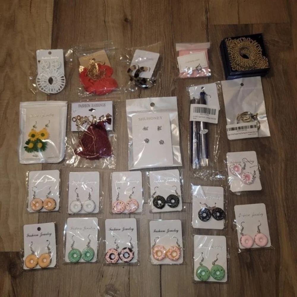 Earring lot with dangling and stud earrings